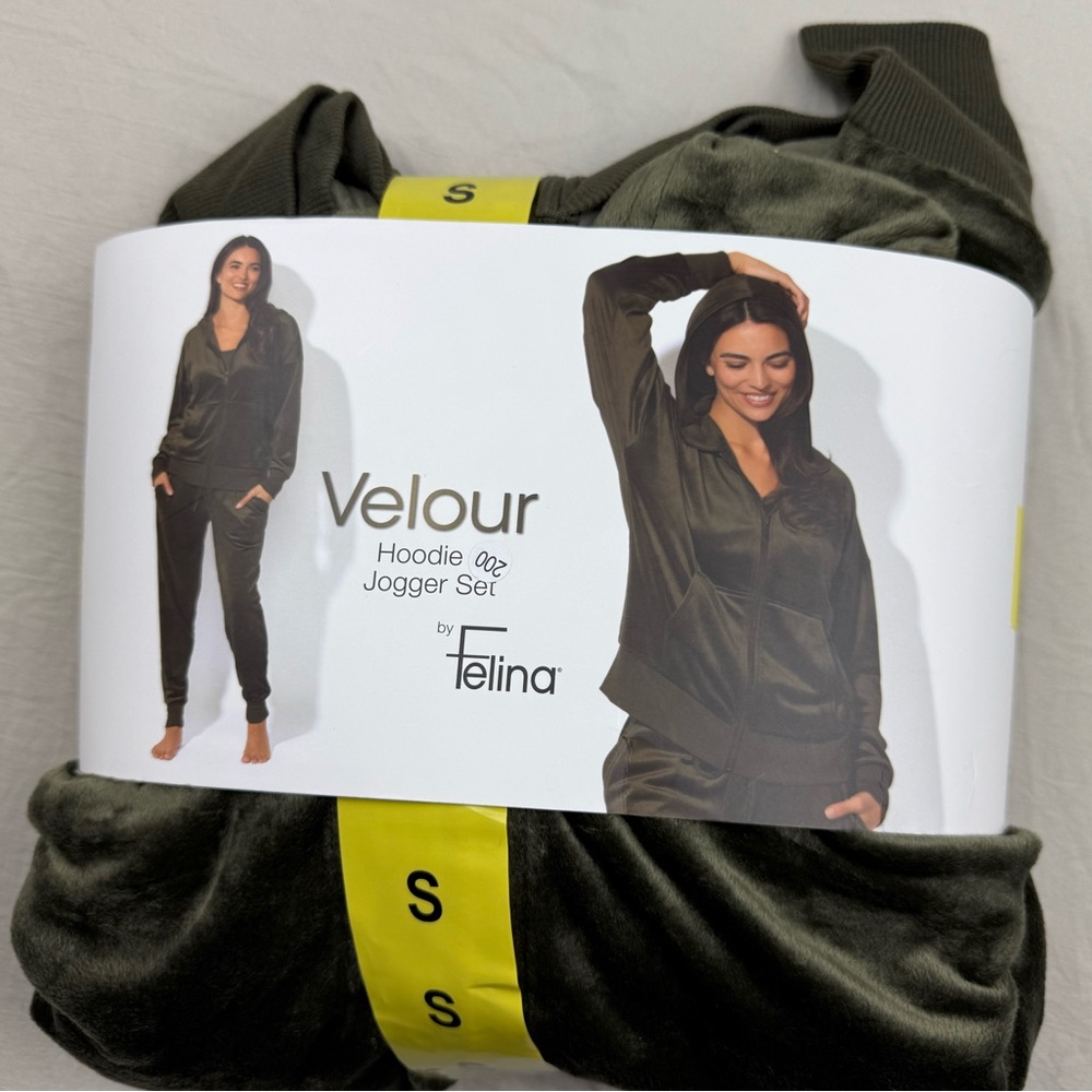 Felina Dark Green Velour Lounge Set size small NEW